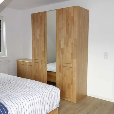 Hébergement de vacances Ferienhaushaelfte Duenenblick *