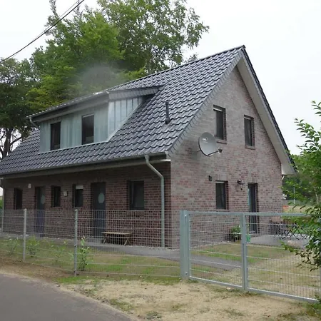 Ferienhaushaelfte Duenenblick Graal-Mueritz
