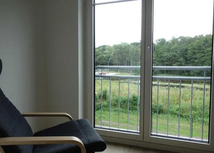 Dom wakacyjny Ferienhaushaelfte Duenenblick *