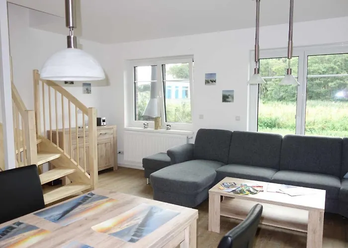 Dom wakacyjny Ferienhaushaelfte Duenenblick *