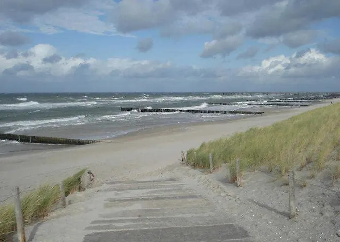 Dom wakacyjny Ferienhaushaelfte Duenenblick Graal-Mueritz